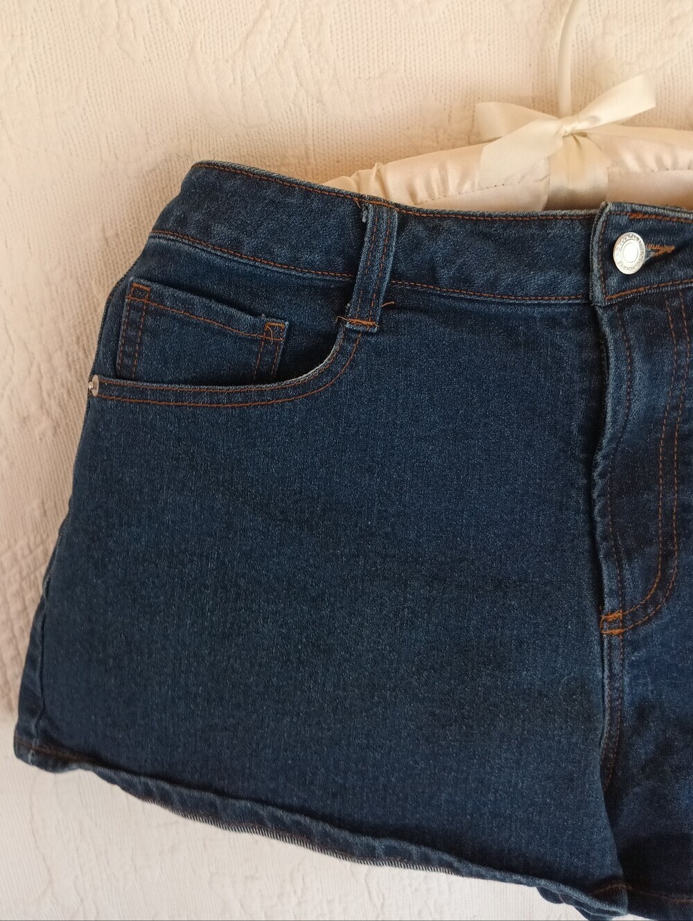 No Boundaries Dark Blue Denim Shorts Classic Mid rise 1inch Inseam Casual Booty - Picture 2 of 12